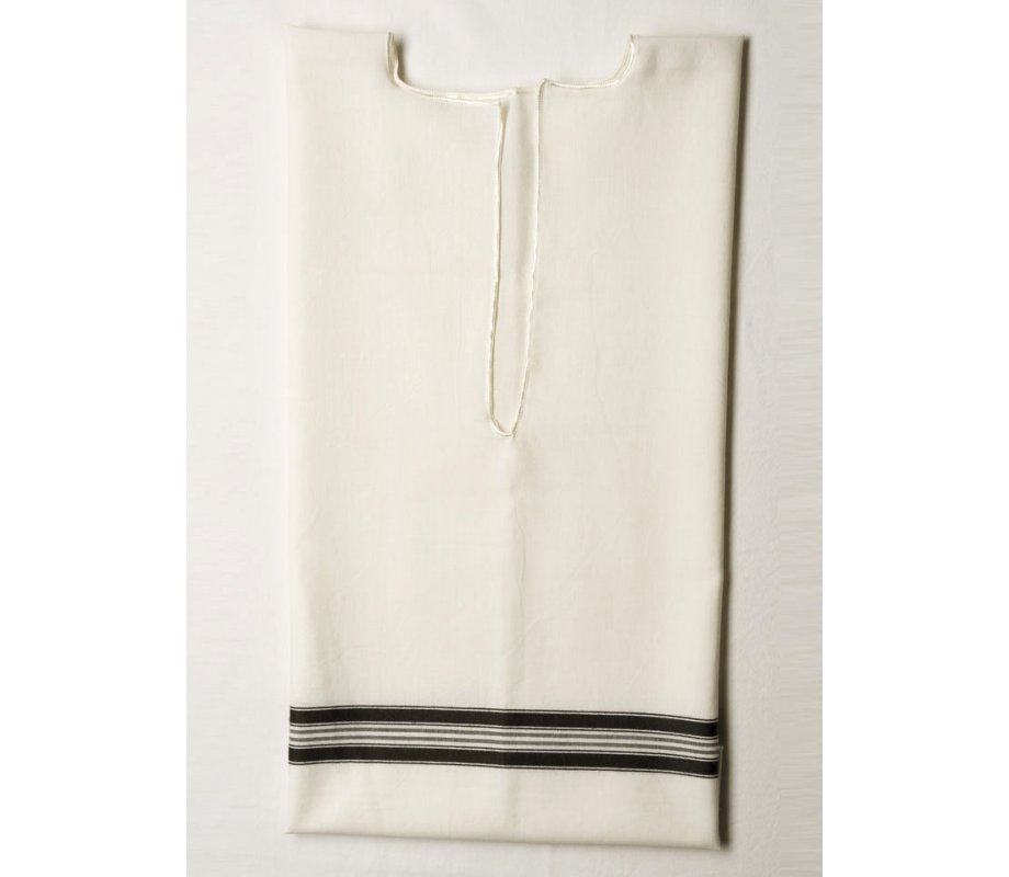 Talitnia White Wool Tallit Katan Without Center Fringes - Black Lines